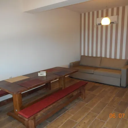 Regina Simotata Sissia Apartament