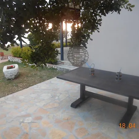 Regina Simotata Sissia Apartament Lourdata (Kefalonia)