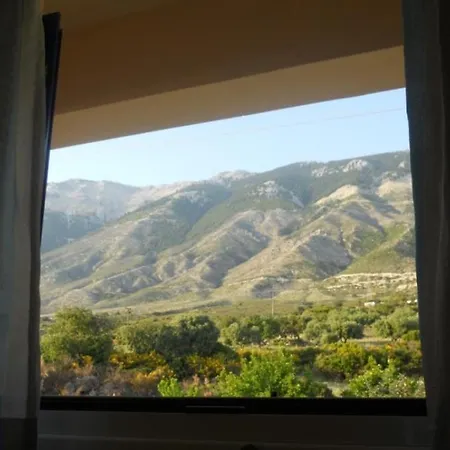 Regina Simotata Sissia Apartament