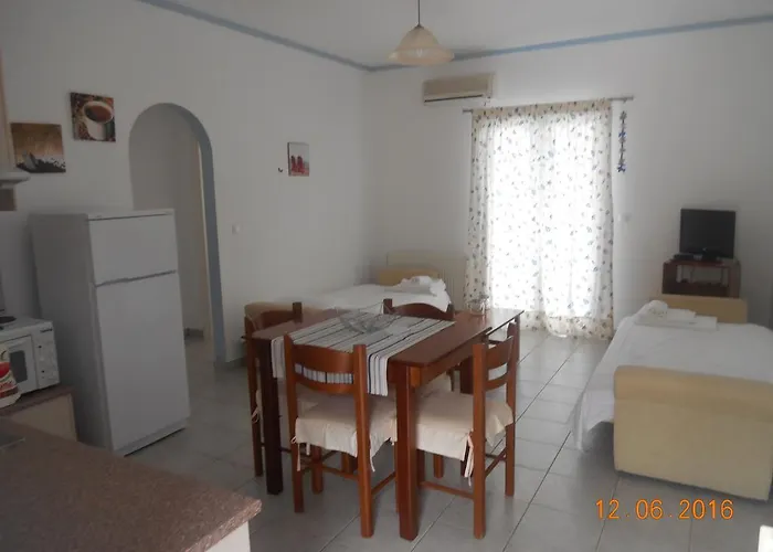 Regina Simotata Sissia Λουρδάτα