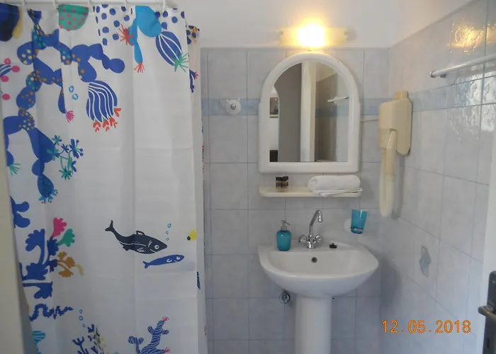 Regina Simotata Sissia Λουρδάτα